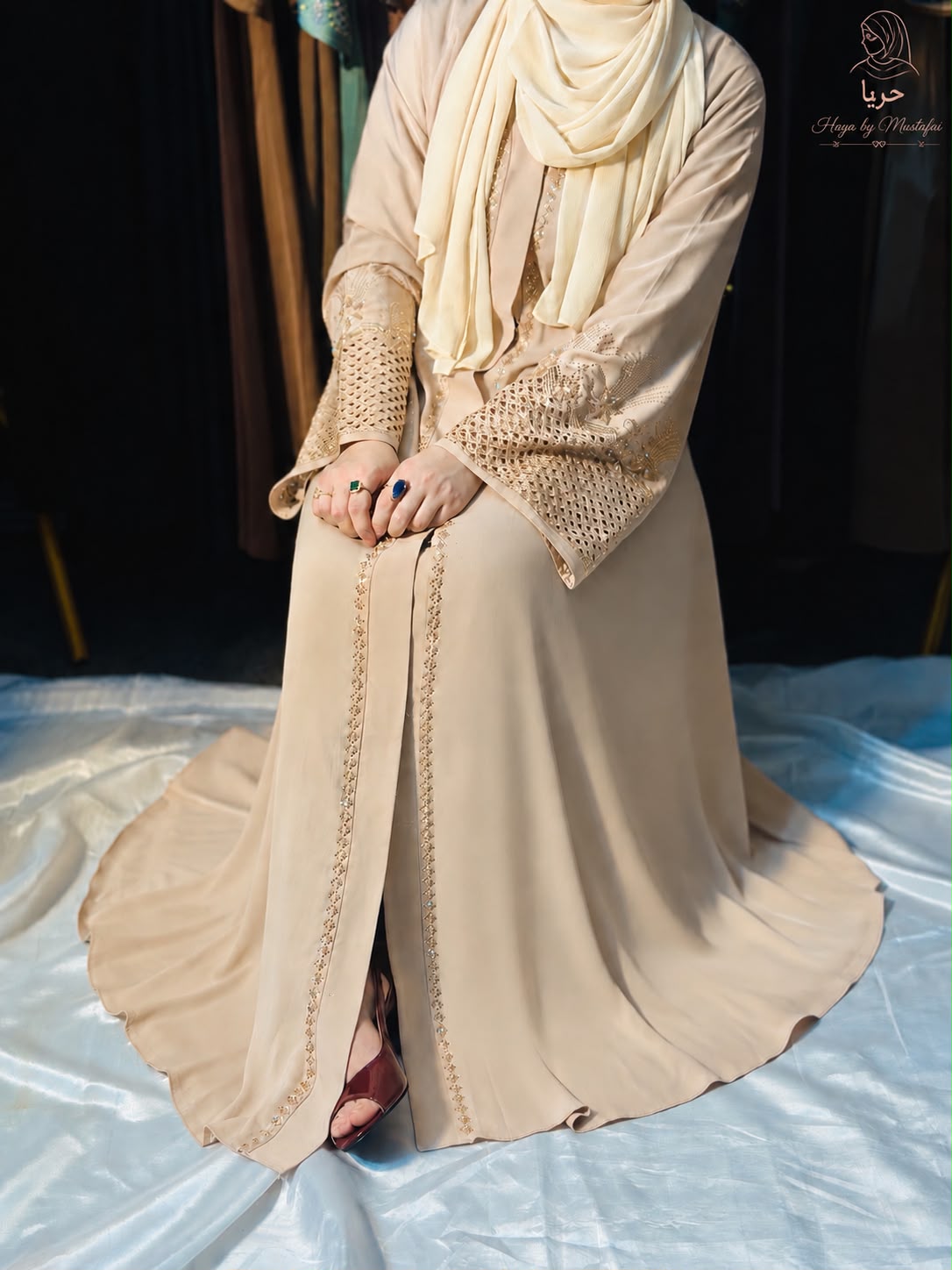 Gemstone-Noor Abaya